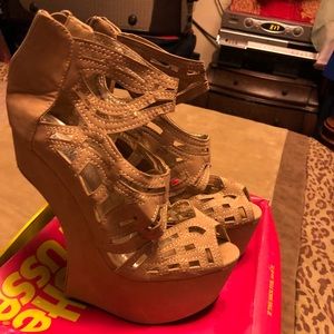 Wedge sandals
